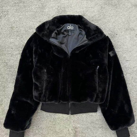 Alo Yoga Faux Fur Foxy Jacket Black Color - Picture 2 of 4